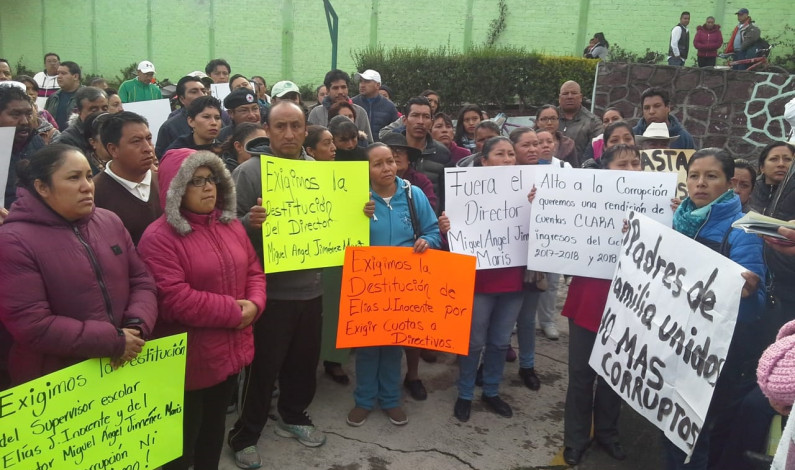 Denuncian padres de familia presunto fraude con cuotas “voluntarias” en escuela de Zinacantepec