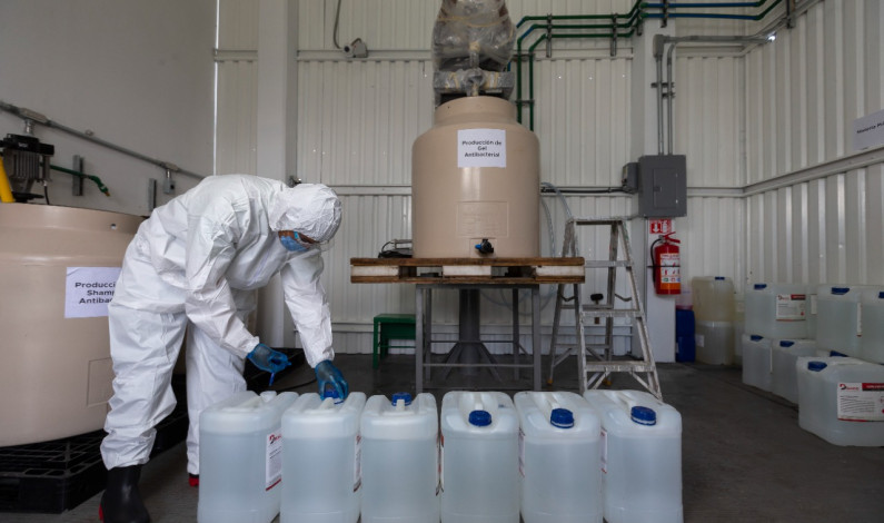 Produce UAEM 20 mil litros de gel antibacterial