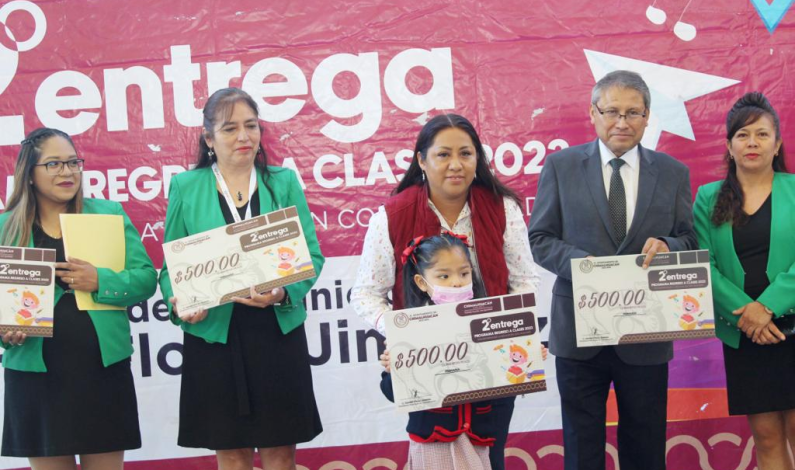 Continúa apoyando Gobierno de Chimalhuacán la economía familiar con programa para el regreso a clases