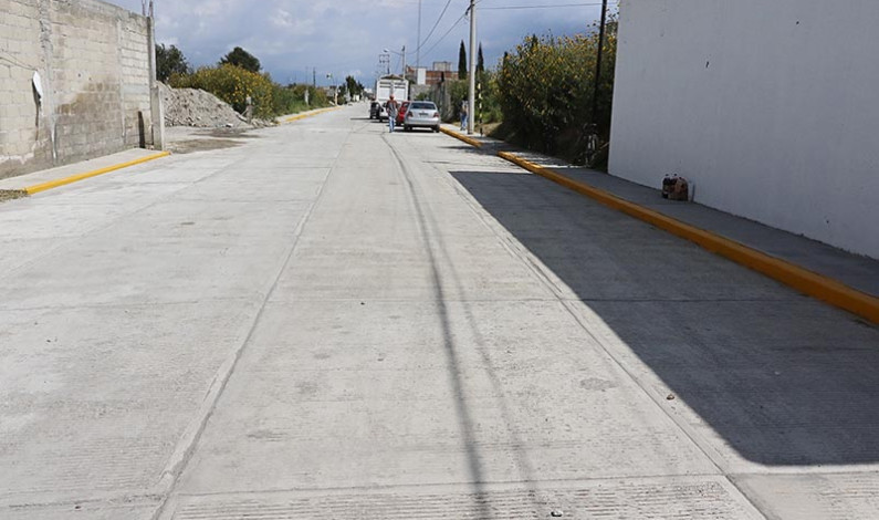 Concluyen pavimentación en importante calle de Guadalupe Otzacatipan