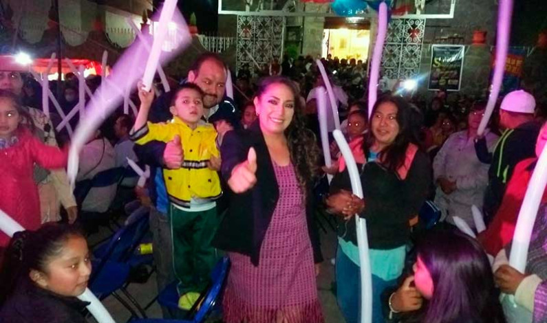 Lucha Reyna Salas por acabar con el monopolio de los partidos políticos