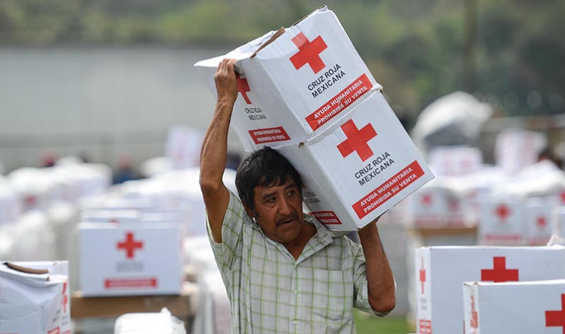 Entrega Cruz Roja ayuda a damnificados por sismos en Ecatzingo y Atlautla