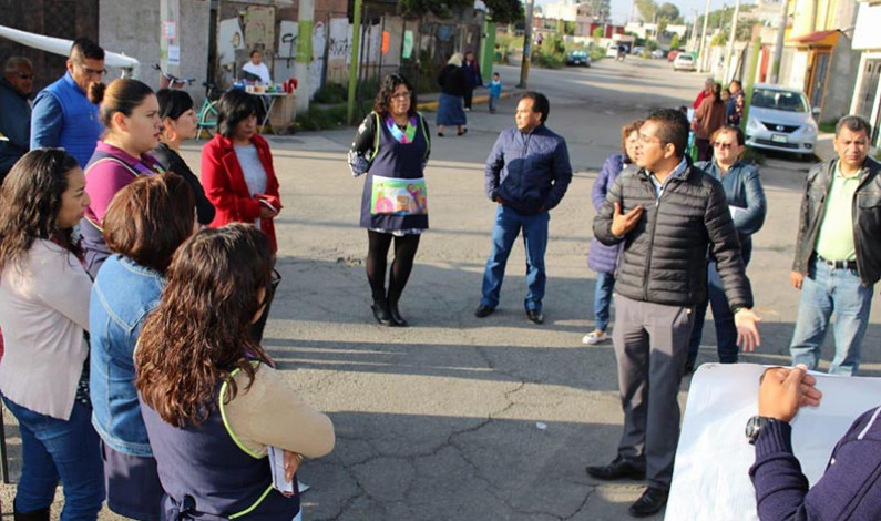 Dialoga Uribe Navarrete con maestros de Ecatepec