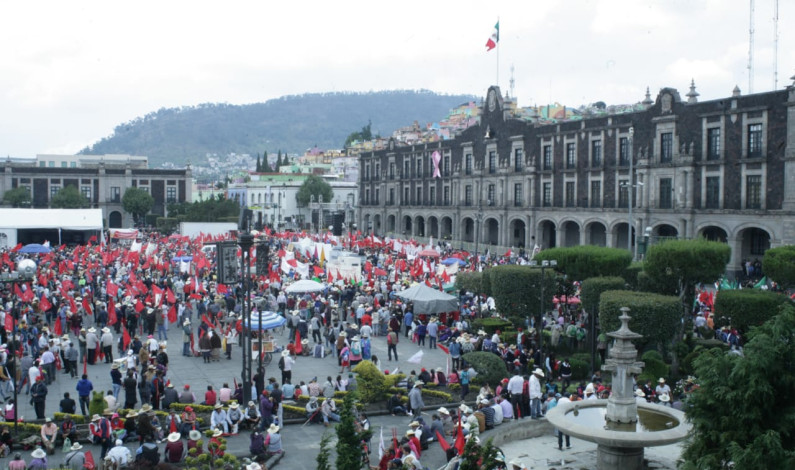 Paraliza Antorcha Campesina calles de Toluca