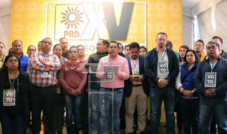 Reprueban perredistas mexiquenses decisiones del Congreso Nacional