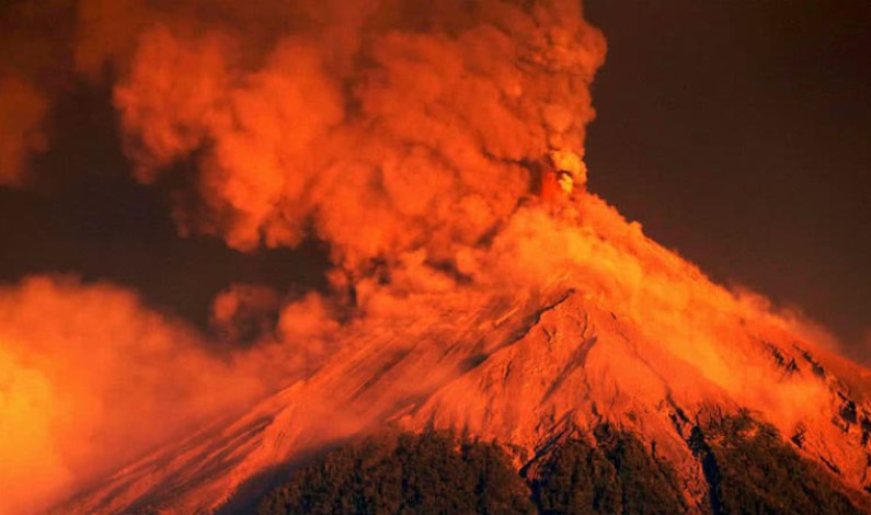Volcán de Fuego desplaza más de 2 mil guatemaltecos