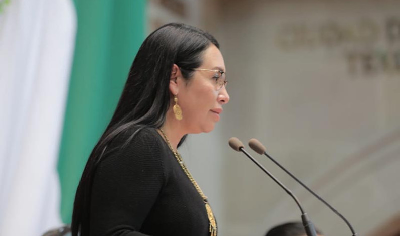 Llama Azucena Cisneros a evitar “imposiciones y amago político”