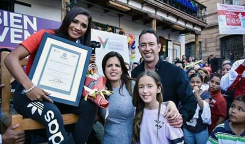 Reciben vallesanos a  Zudikey Rodríguez Núñez como campeona del Exatlón