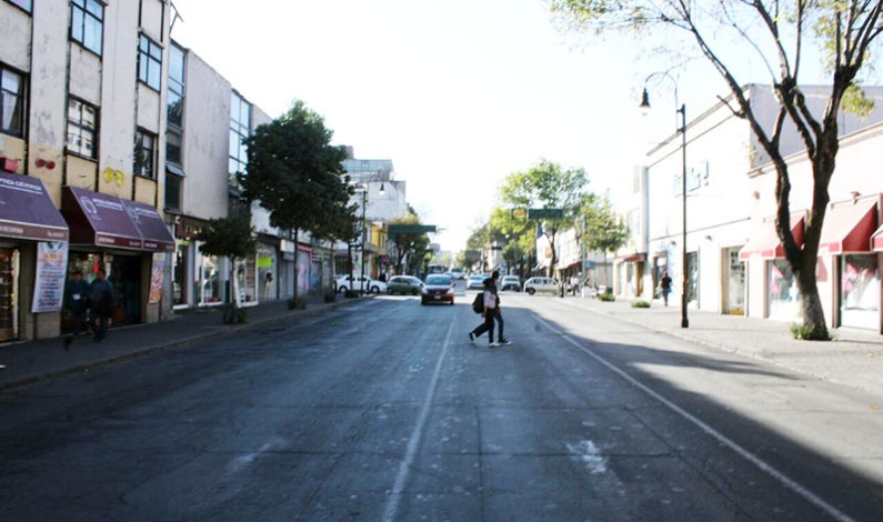 Calles vacías en Toluca deja falta de combustible