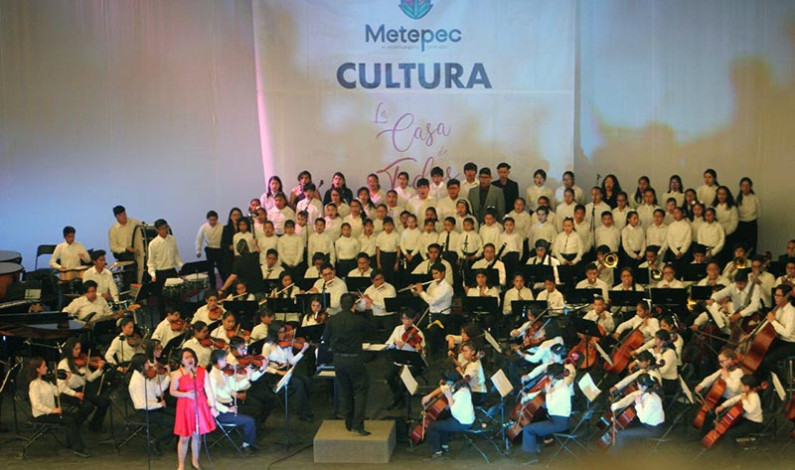 Exitosa presentación de orquesta Esperanza Azteca en Metepec