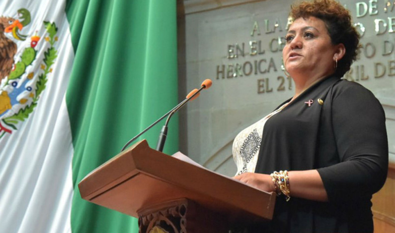 Diputada renuncia a Morena y se refugia en el PRD