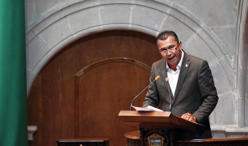 Exige Ulloa Pérez certeza a la autonomía de ayuntamientos