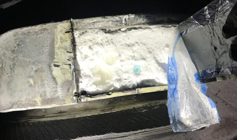 Asegura FGR droga oculta en rines de vehículo en Nuevo León