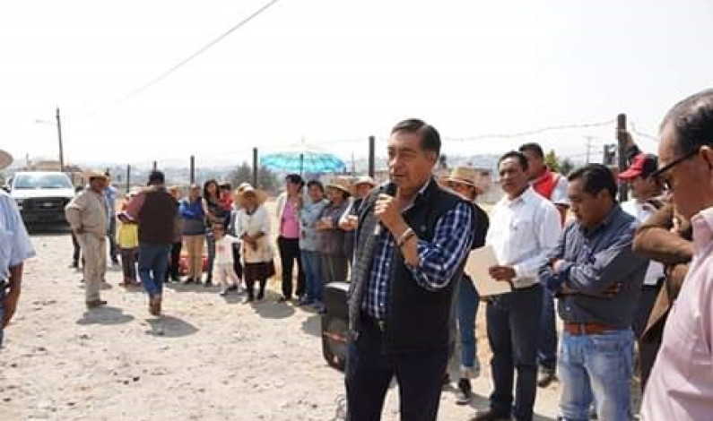 Cumple Almoloya de Juárez con electrificación de comunidades