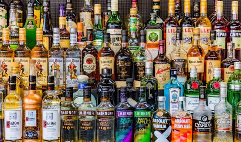 Firma SAT acuerdo para combatir evasión fiscal en bebidas alcohólicas