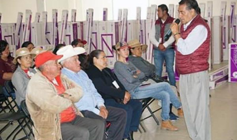 Más familias beneficiadas con apoyos sociales en Almoloya de Juárez