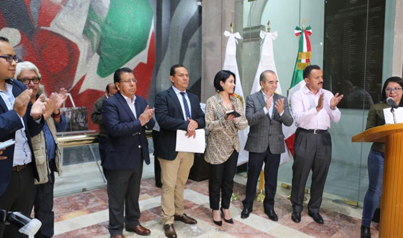Exponen fotoperiodistas mexiquenses en la Cámara de Diputados
