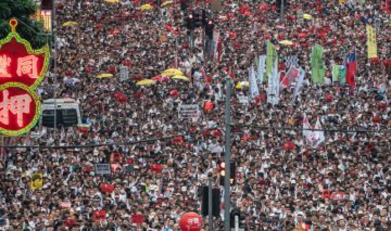 Protestan más de un millón de personas contra ley de extradición China