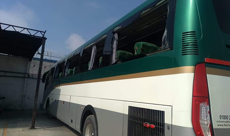 Se echan “la bolita” las autoridades y nadie resuelve secuestro de autobuses