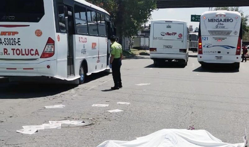 Autobús atropella y mata a repartidor de periódicos