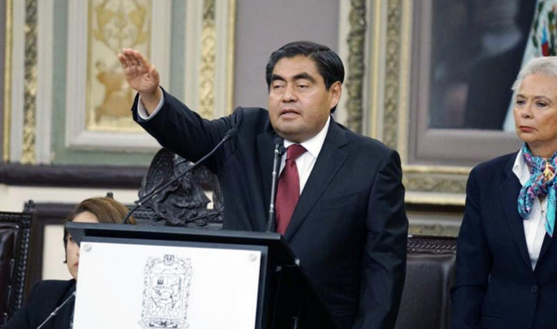 Miguel Barbosa ya es gobernador de Puebla
