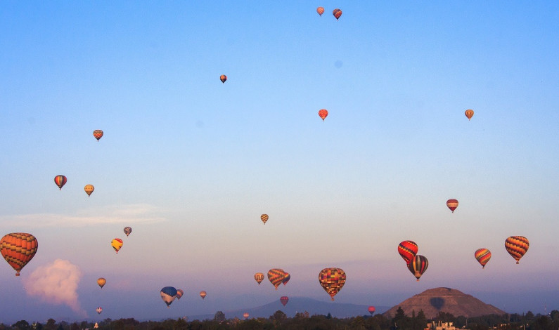 Se consolidan los paseos en globos aerostáticos en Teotihuacán