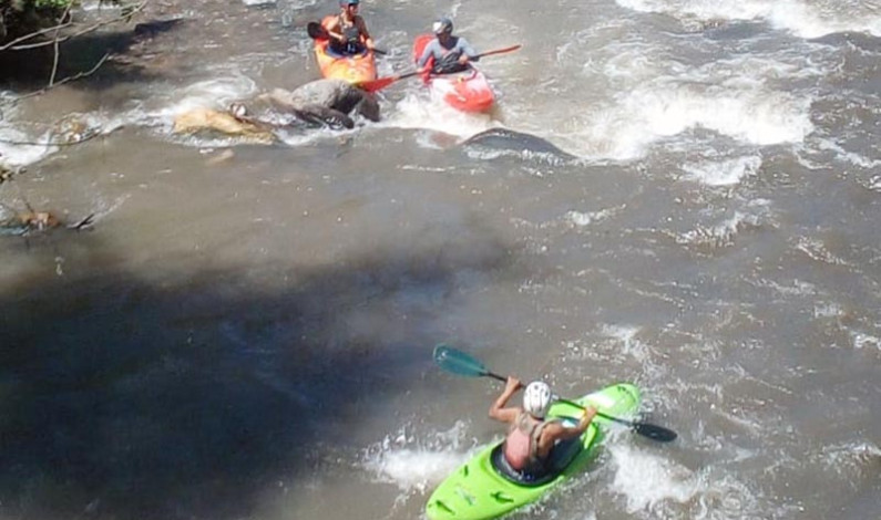 Organiza Temascaltepec competencia de kayak Ríos del Sur