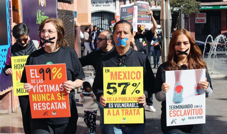 Encabeza Jorge Olvera marcha contra trata de personas