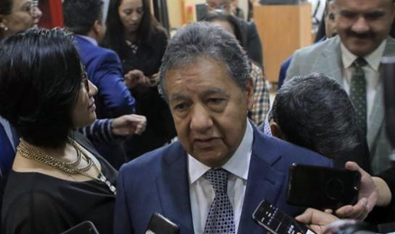 Propone Higinio encuestas solución a crisis de Morena