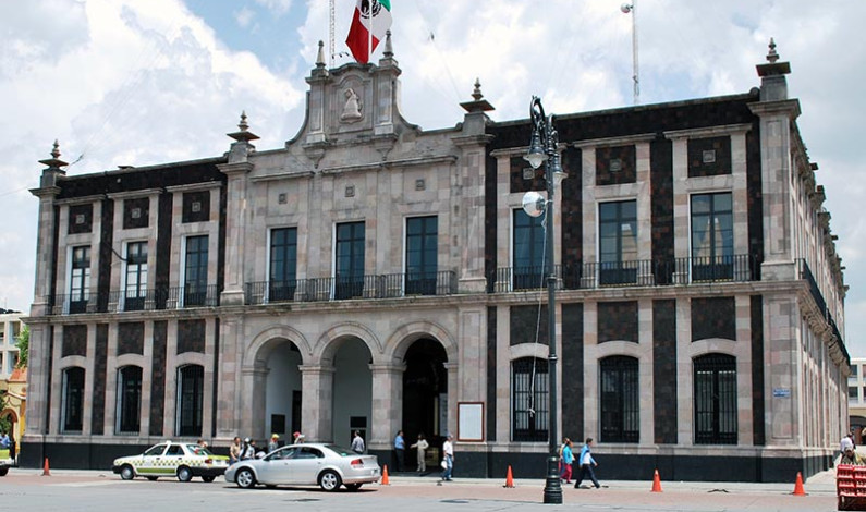 Podrán empleados municipales de Toluca permanecer en casa