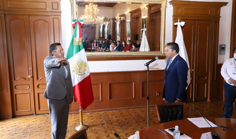 Retoma Ricardo Moreno a la Secretaría del Ayuntamiento de Toluca