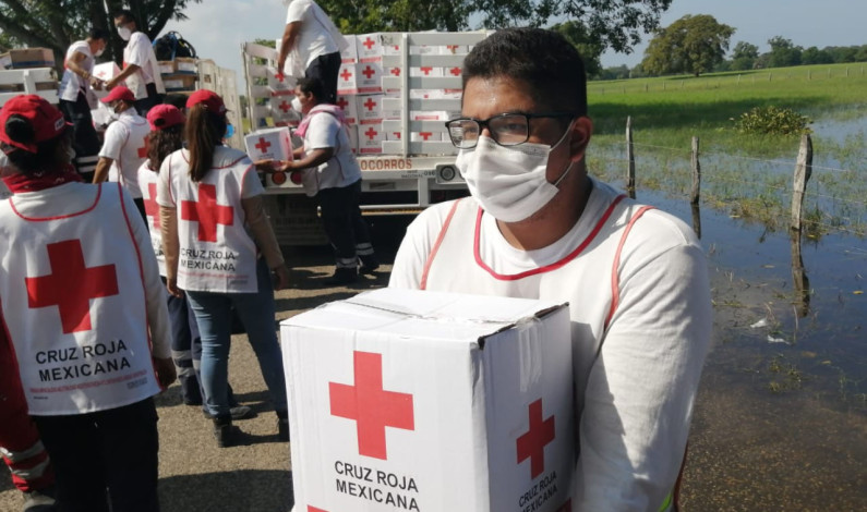 Apoyan voluntarios de Cruz Roja Edomex a más de mil familias damnificadas en Tabasco
