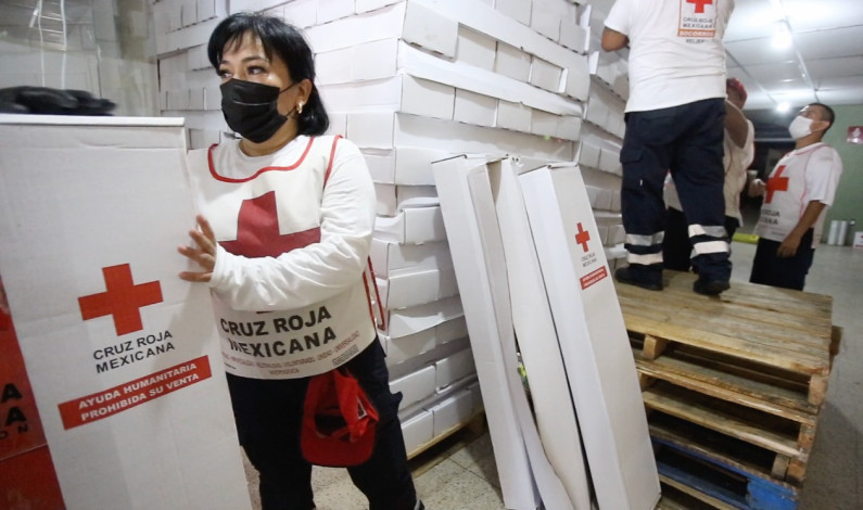 Voluntarias de Cruz Roja Edomex apoyan damnificados en Tabasco
