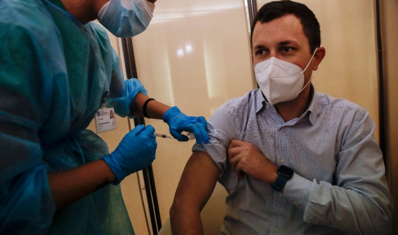 Suman a personal de 58 hospitales mexiquenses a vacunación anti Covid-19