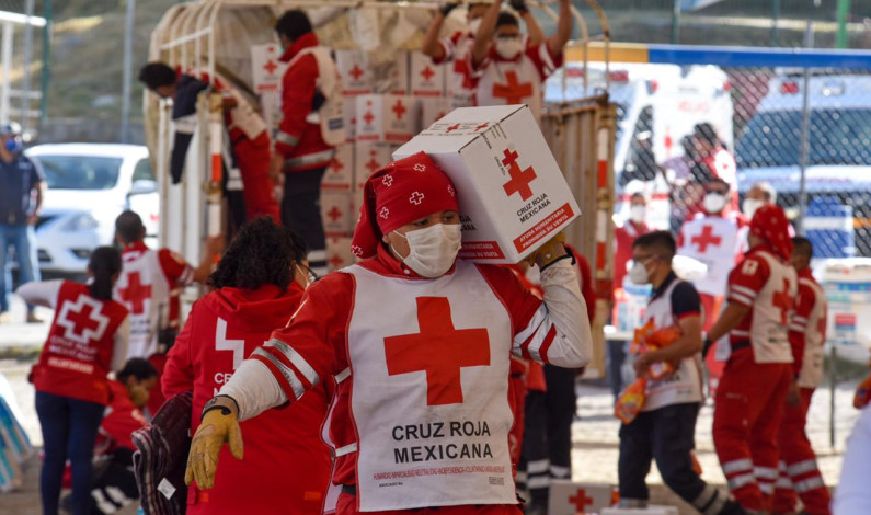 Apoya Cruz Roja a 350 familias que habitan en El Hielo, Huiquilucan
