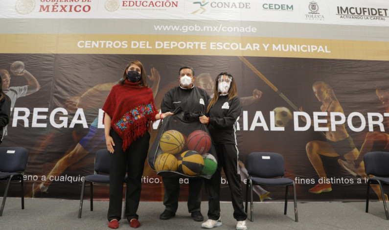 Equipan centros deportivos de Toluca