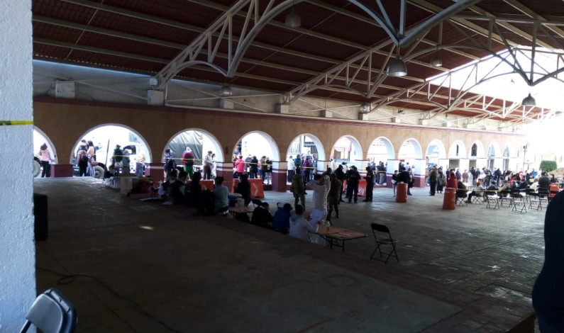 En Coatepec Harinas vacunaron a todos, menos a los mexiquenses
