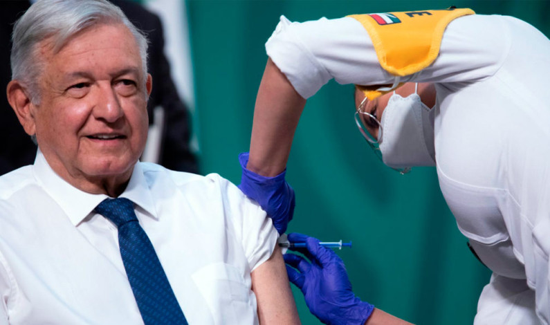 Se vacunó contra COVID-19 el Presidente López Obrador