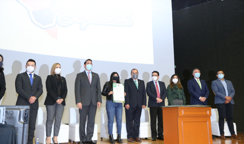 Premian ganadores del Concurso del Universitario Emprendedor