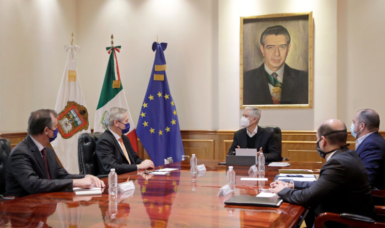 Dialoga Del Mazo con embajador de Unión Europea