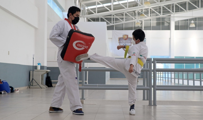 Abre escuela mexiquense de Taekwondo