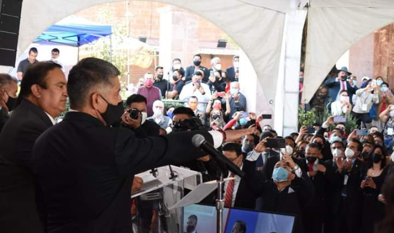 Rinde protesta David Sánchez Isidoro como presidente municipal de Coacalco