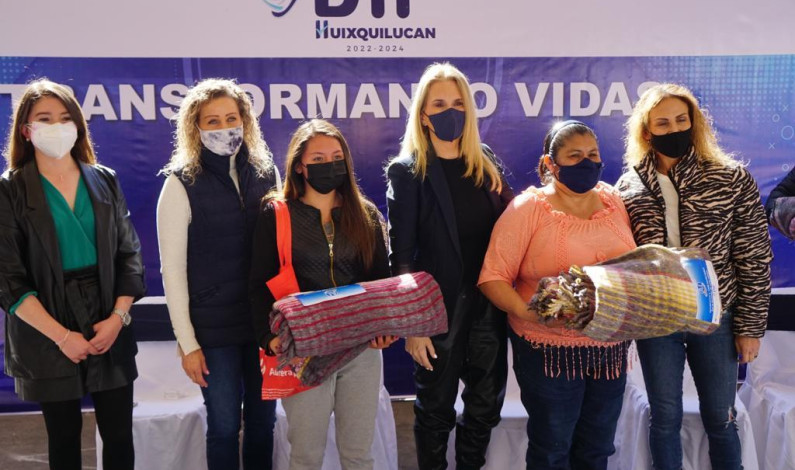 Apoyan con cobijas a los más necesitados de Huixquilucan