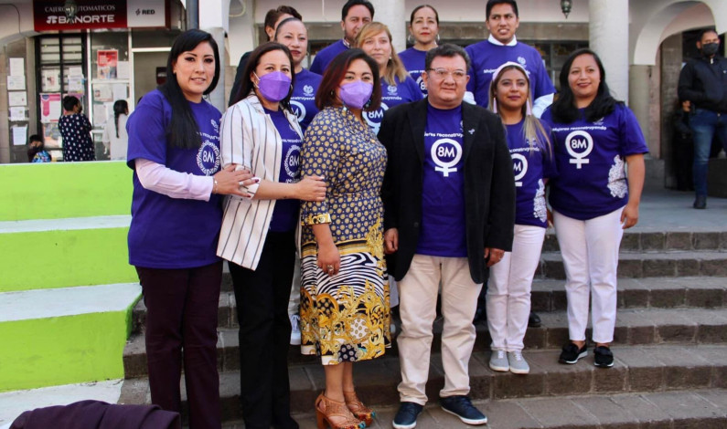 Entregan Presea Municipal Mujeres Destacadas de Ocoyoacac