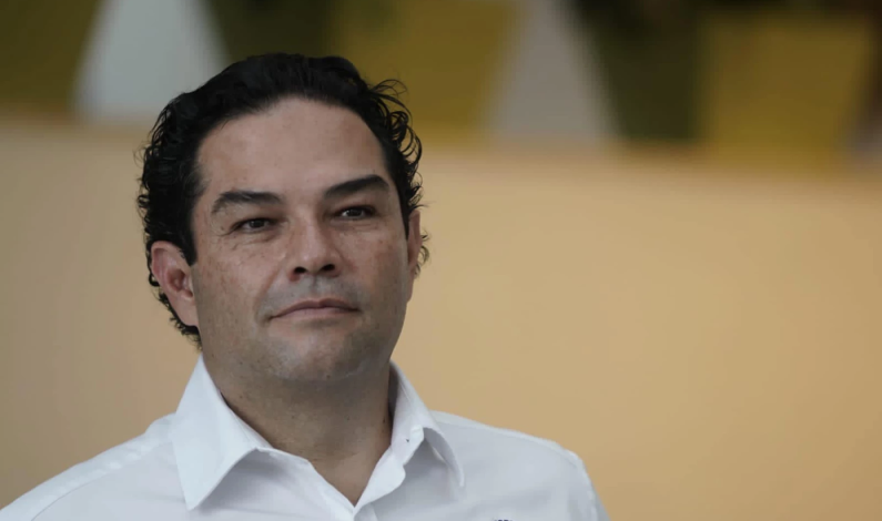 Aclara Enrique Vargas información falsa sobre su situación fiscal