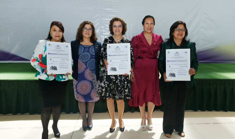 Celebra y reconoce UAEMéx a mujeres académicas universitarias