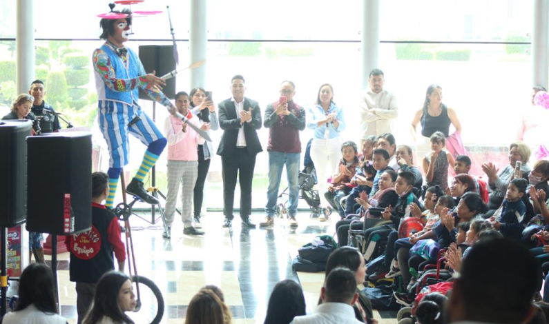 Gobierno de Chimalhuacán y Salud municipal celebran a los niños y niñas con cáncer y discapacidad