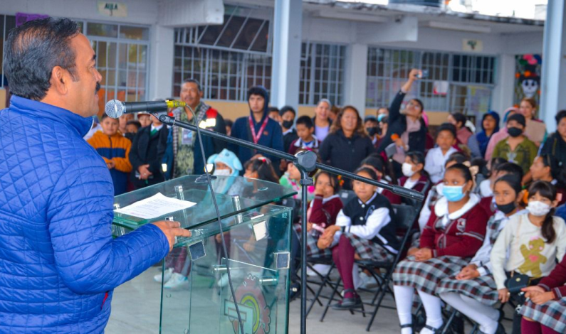 Edil Armando García fortalece infraestructura educativa