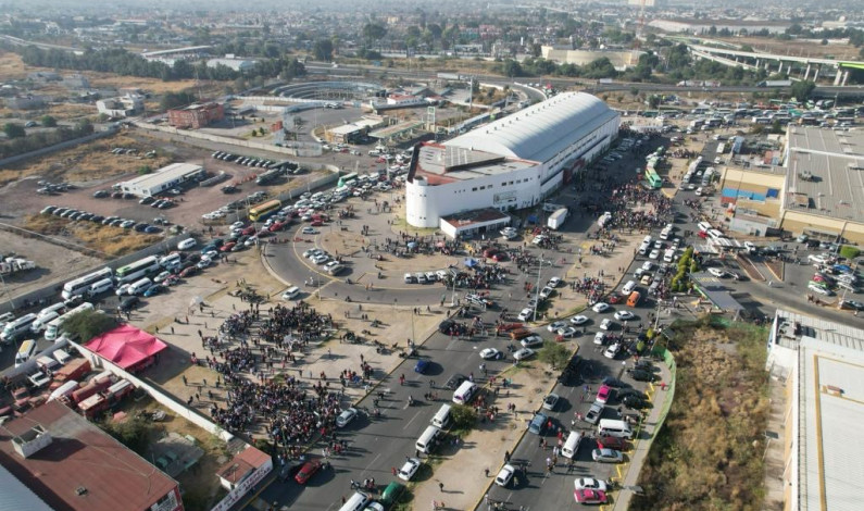 Miles de simpatizantes desbordan evento de apoyo de a Claudia Sheinbaum en Ecatepec